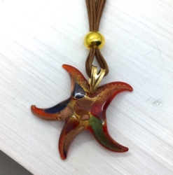 Collana stella marina grande rossa oro con macchie colorate []