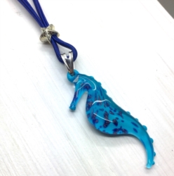 Collana cavalluccio marino turchese e avventurina blu []